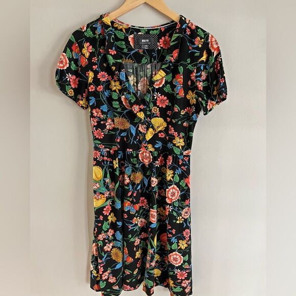 Maeve Anthropologie Floral Dress Black Fit Flare Pockets Size 6 Rayon - Picture 2 of 9